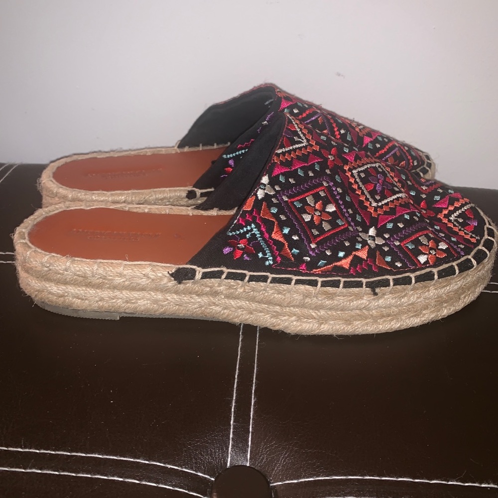 Patterned platform slip-ons - Picture 3 of 3